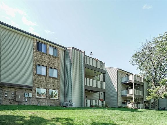 3rd image of 3111 Cloister Ln