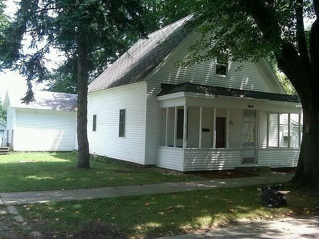 309 N Willow St photo 1