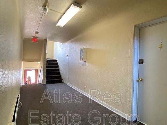 4th image of 1524 N Wabash St #3