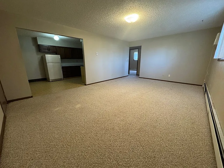 305 E East Ave — Photo 2