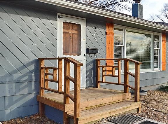 5th image of 4701 Woodside Ave