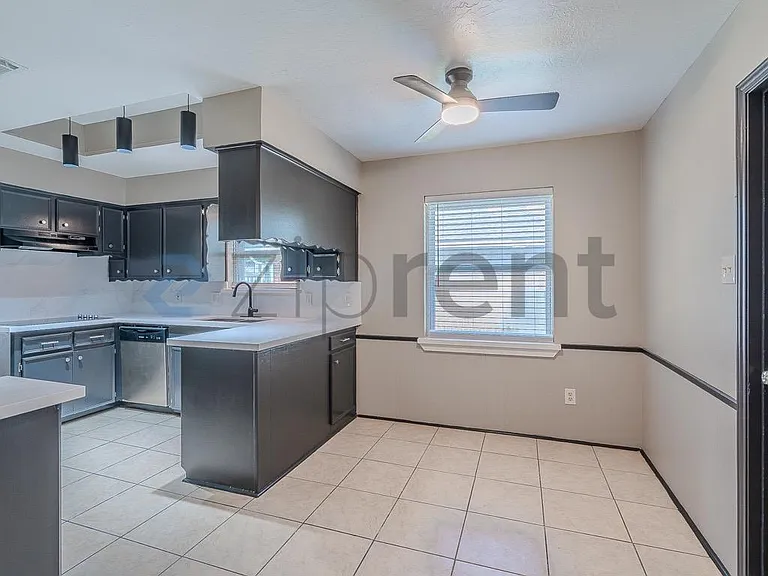 9006 Weymouth Dr — Photo 12