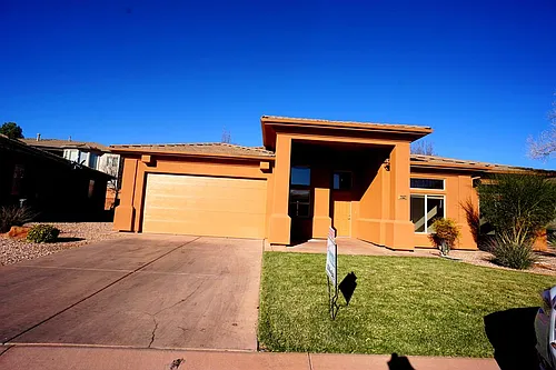 1669 N Great Basin Dr Photo 1