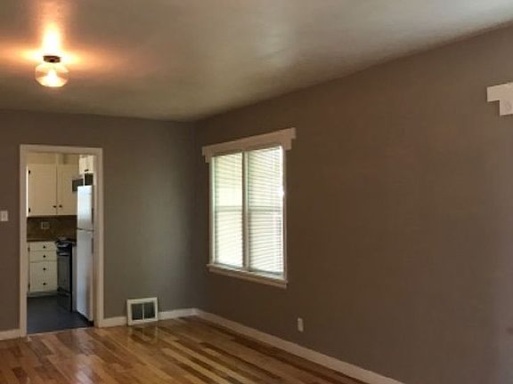 5th image of 1285 Falls Ave W