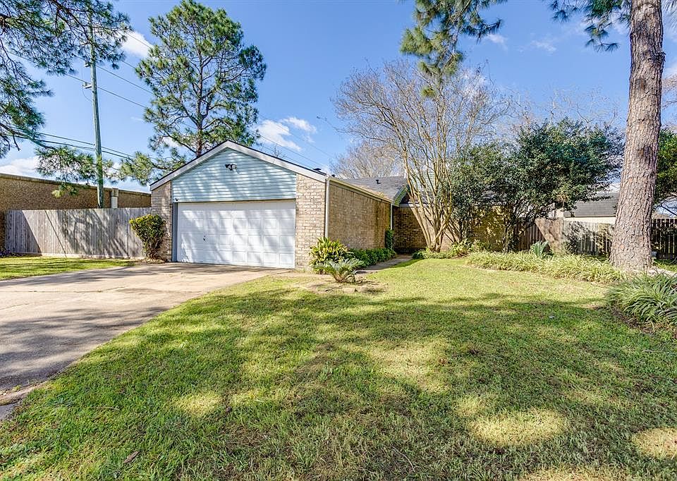 1st image of 7003 Great Elms Ct