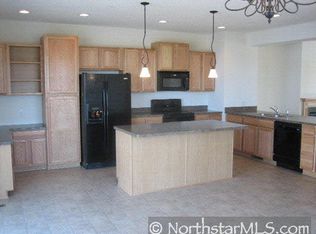 11941 Emery Dr, Champlin, MN 55316