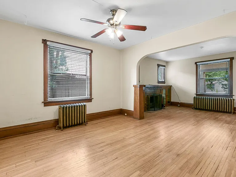 264 S Lafayette St — Photo 15