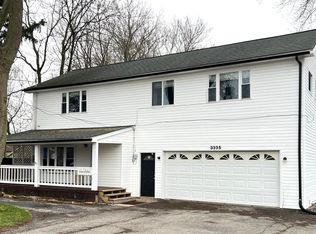 3335 Lexington Rd, Waterford, MI 48328