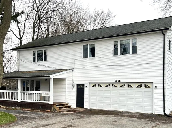 3335 Lexington Rd, Waterford, MI 48328