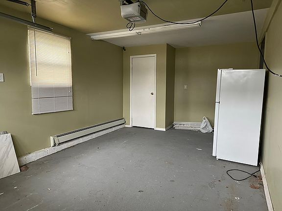 4th image of 237 Farmers Ave
