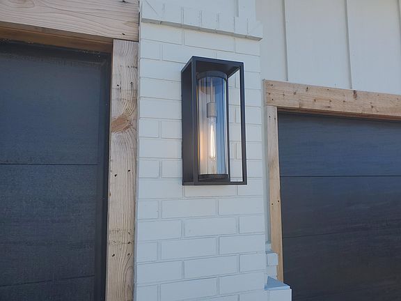 2nd image of 1223 W Lakeway Ct