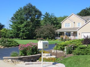 11967 Kingston Pl, Algonquin, IL 60102