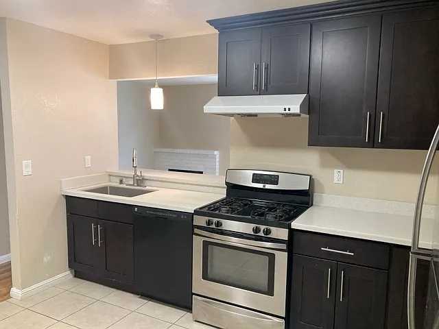 4906 Boxer Blvd — Photo 2