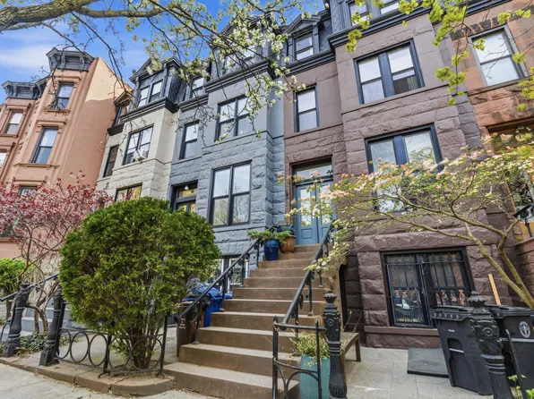 690 President St APT 3, Brooklyn, NY 11215