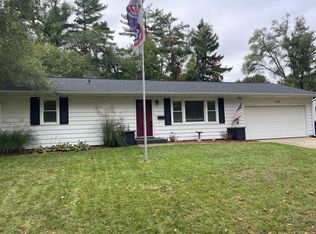 1335 Bretton Dr, Kalamazoo, MI 49006