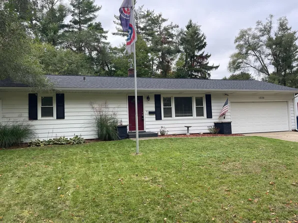 1335 Bretton Dr, Kalamazoo, MI 49006