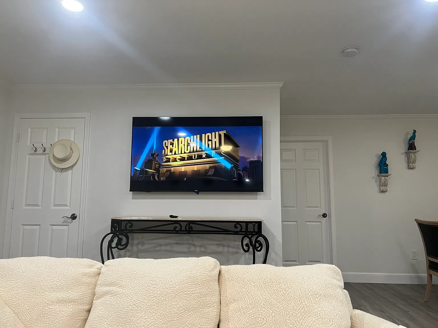 3 bed, 1450 sqft, $3,390 — Photo 4