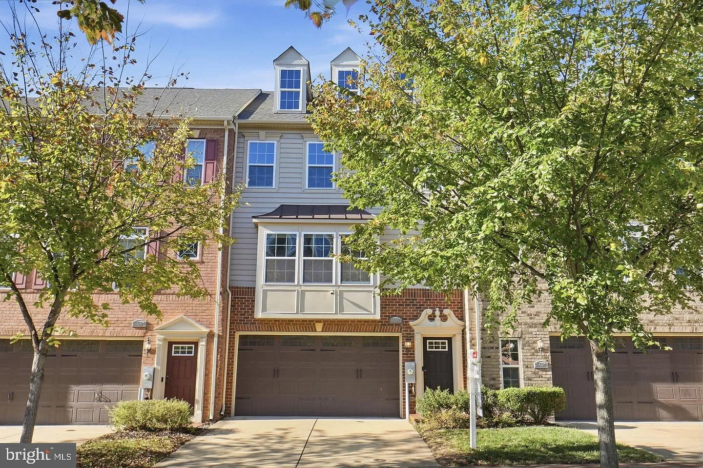 3 bed, 4.0 bath, 2614 sqft, $3,500 — Photo 1
