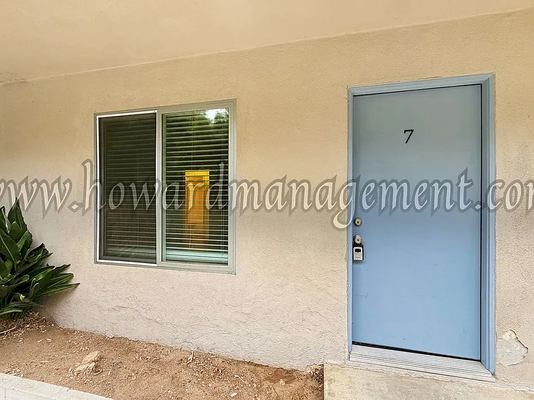 ** Move In Special** 4124 Grand View! Prime Location, All Vacancies Currently Offering 2 Week Fre... — Photo 4