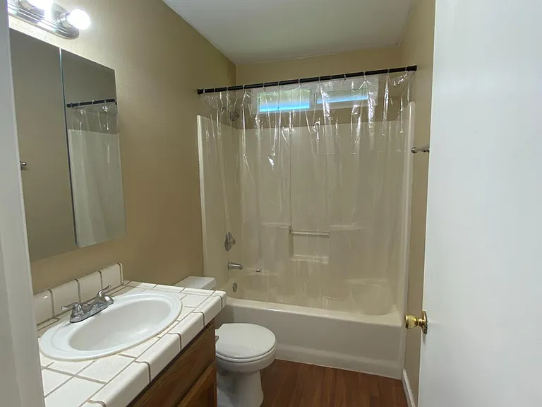 367 Strauss Ln — Photo 6