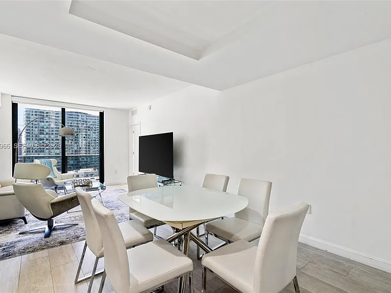 55 SW 9th St #1904 — Photo 5