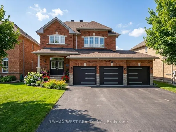 146 Sandringham Dr, Barrie, ON L4M 0C9