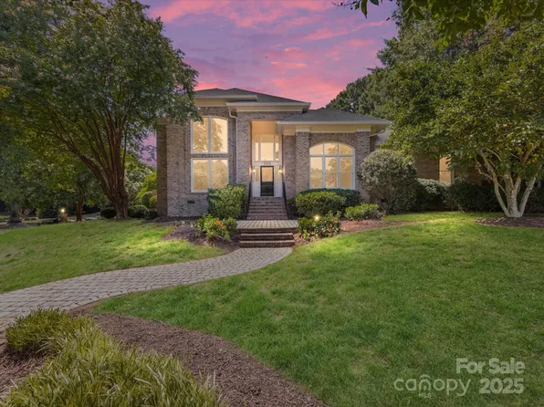 3324 Meadow Bluff Dr, Charlotte, NC 28226