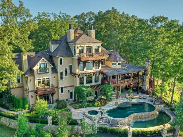 474 Stewart Camp Point Rd, Blue Ridge, GA 30513