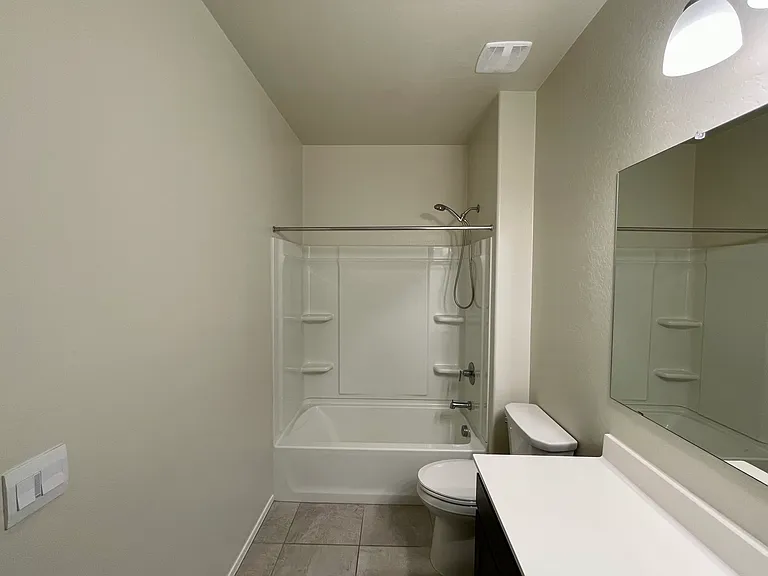 18563 W Desert Hollow Dr — Photo 22