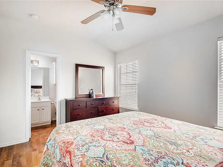1900 Scofield Ridge Pkwy #402 — Photo 12