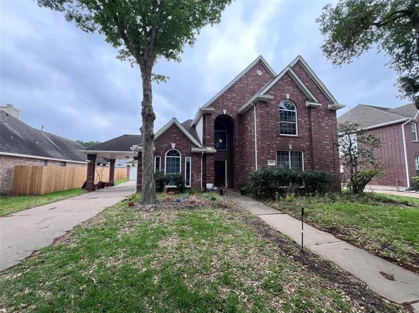 6318 Cool Water Drive, Sugar Land, TX 77479