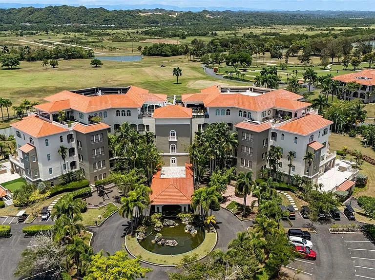 500 Plantation Village Dr #1201 — Photo 2
