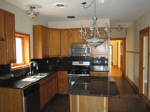 3rd image of 2307 S Elmwood Ave