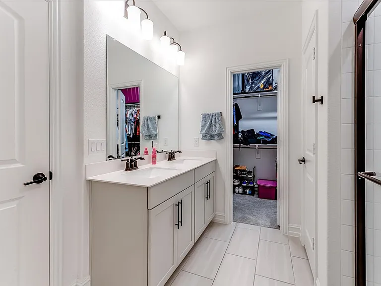 1304 Starling St — Photo 21