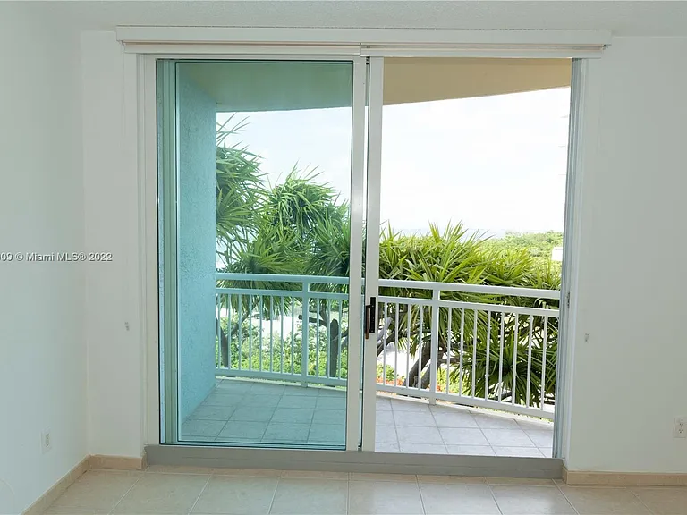 2475 Brickell Ave #709 — Photo 16