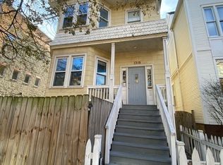 1315 W George St, Chicago, IL 60657