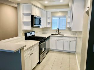 5259 Cartwright Ave #102, North Hollywood, CA 91601