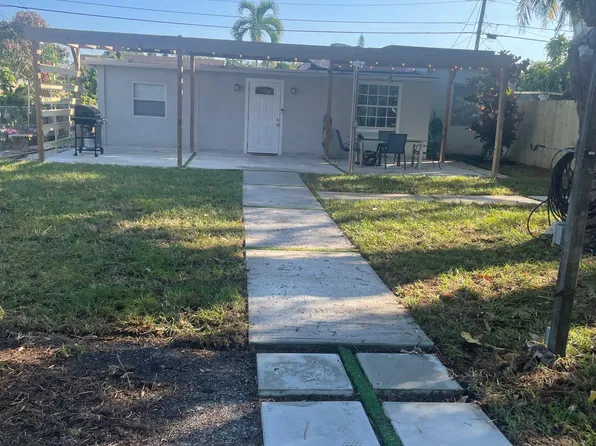 5624 Arthur St, Hollywood, FL 33021