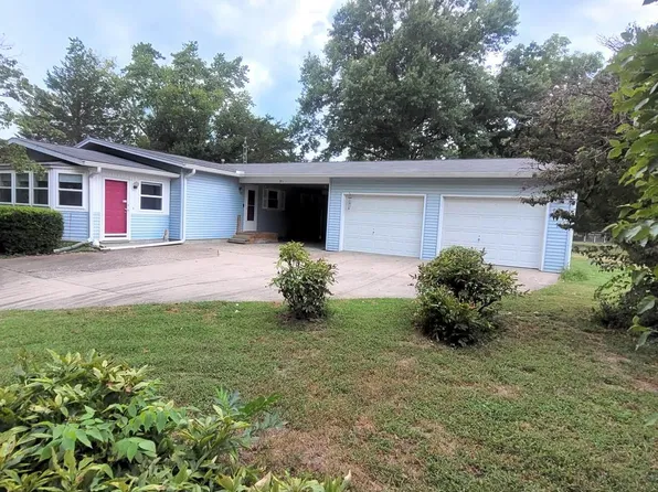 911 N 7th St, Murphysboro, IL 62966