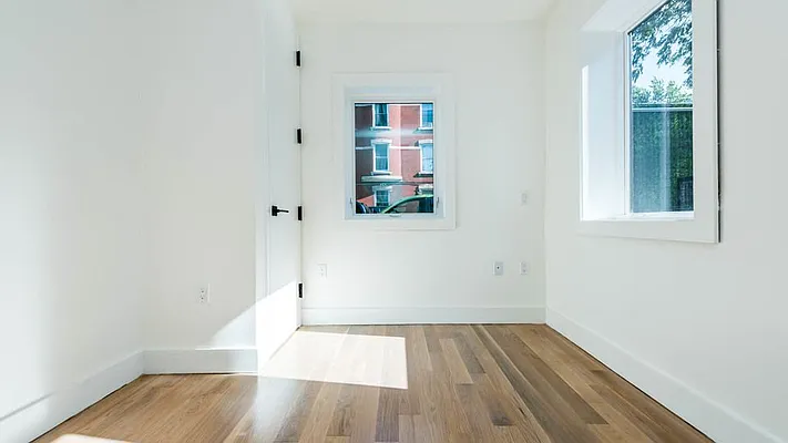 Rented by Nooklyn NYC LLC | media 30