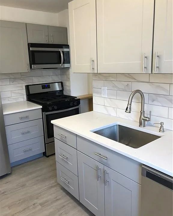 1st image of 444 Bedford St APT 2R