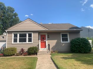 11 W Woodcrest Ave, Maple Shade, NJ 08052