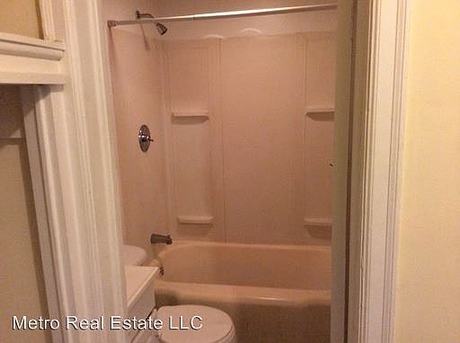 2nd image of 922 Fulton St APT 18