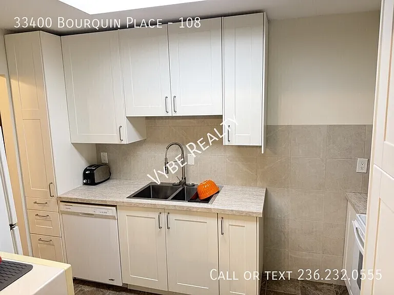 33400 Bourquin Pl #108 — Photo 3
