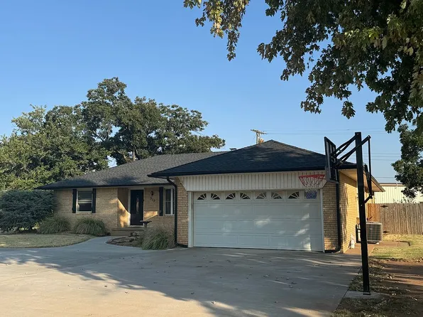 515 Memorial Dr, Okarche, OK 73762