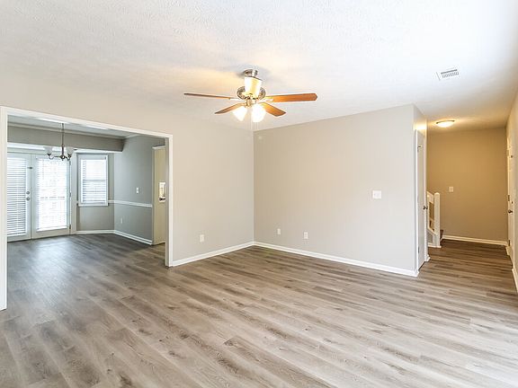 4th image of 1230 Howard Way
