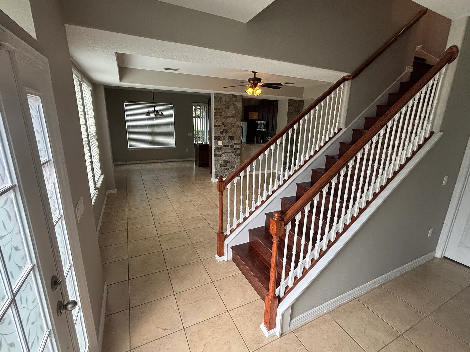 3 bed, 2.5 bath, 1830 sqft, $2,200 — Photo 4