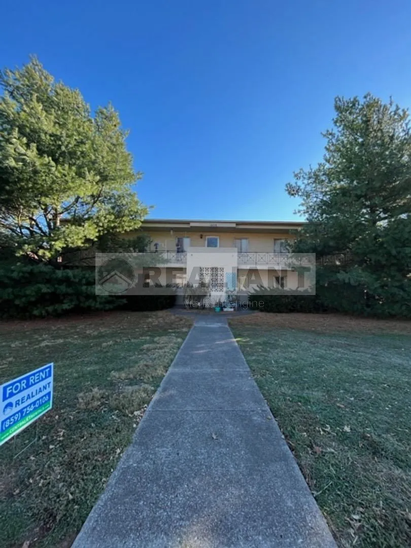 1 bed, 1.0 bath, $950 — Photo 1