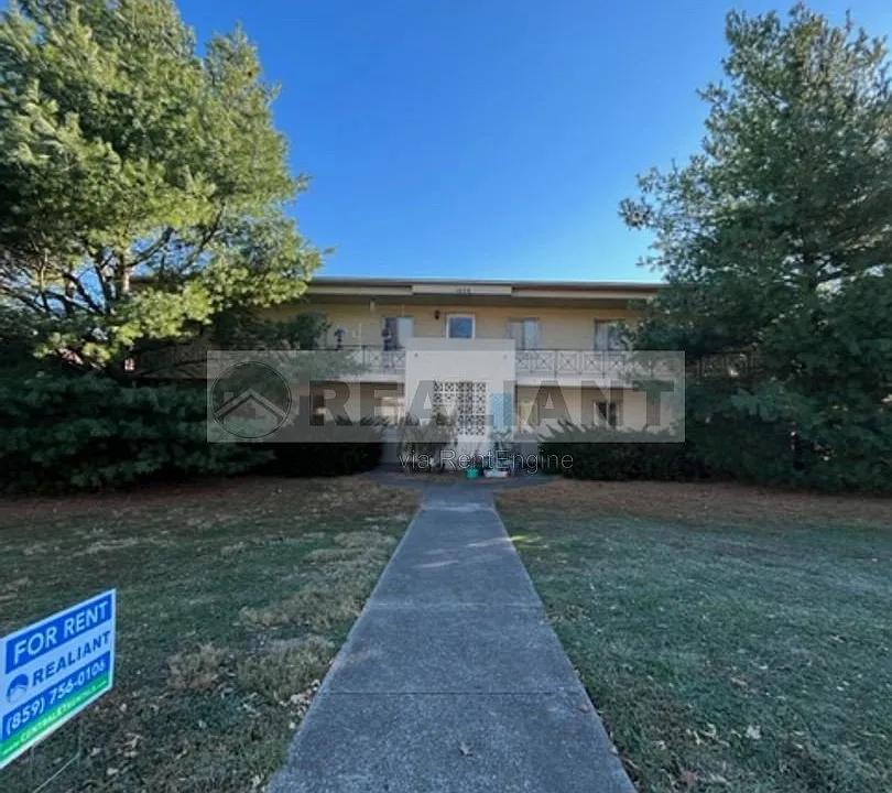 1606 Alexandria Dr #2