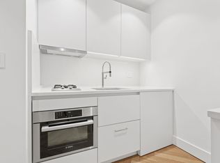 220 W 24th St #2201F, New York, NY 10011